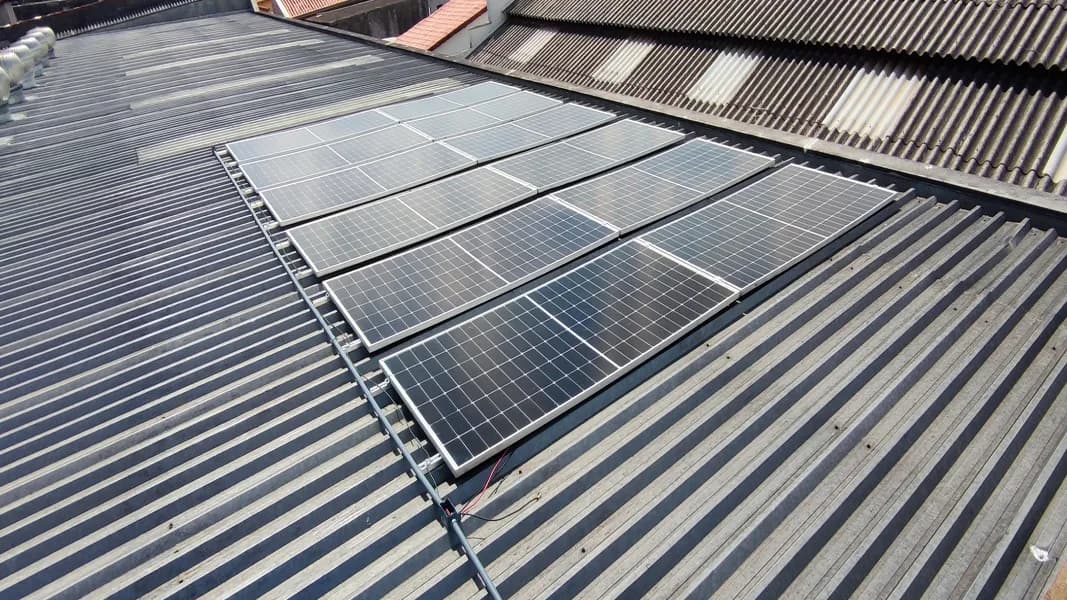 Sistema de energia solar instalado pela Dalsun